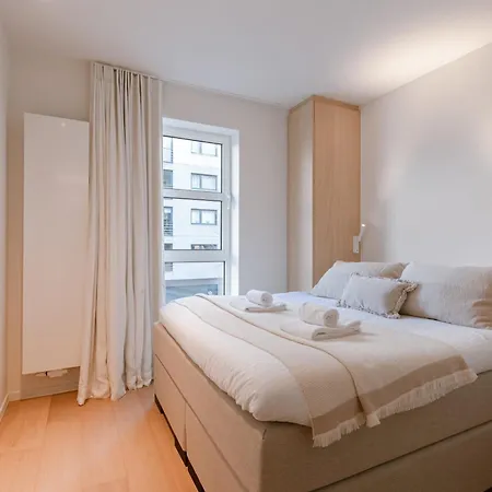 Huswell - Luxury With Parking In Lägenhet *