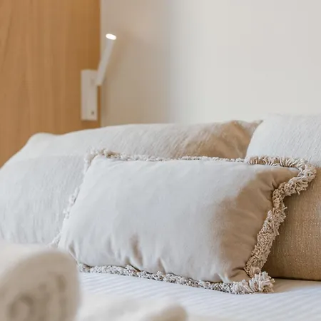 Huswell - Luxury With Parking In Lägenhet *