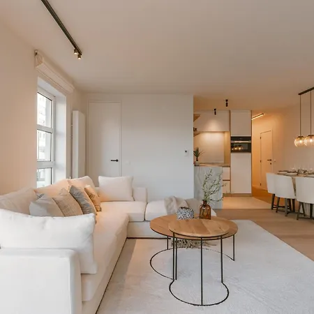 Huswell - Luxury With Parking In Lägenhet