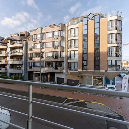 Huswell - Luxury With Parking In