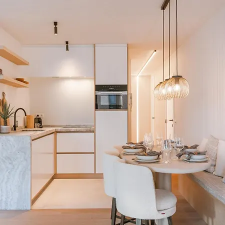 Huswell - Luxury With Parking In Lägenhet