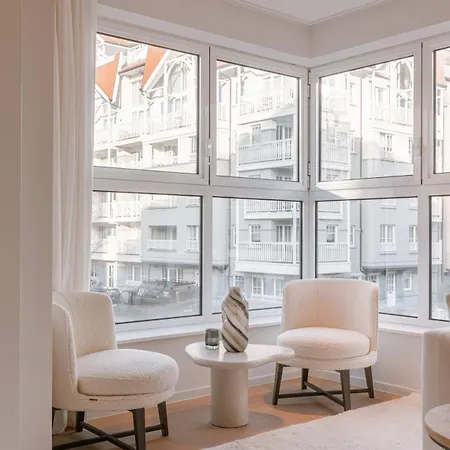 Huswell - Luxury With Parking In Lägenhet Knokke-Heist